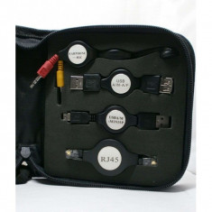 Trusa De Cabluri Si Adaptoare Pentru Conexiuni USB foto
