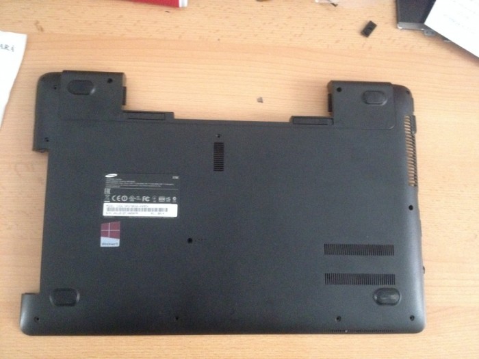 Bottomcase Samsung 270E A80.18