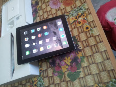 Vand tableta iPad 2-3G, 9,7 inch cu cartela sim si wi-fi foto