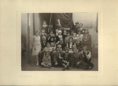 doua fotografii vechi realizate in Oradea -perioada 1929-1942 foto