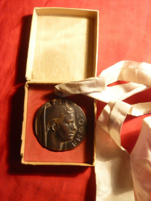 Medalia FISU - Universiada Sofia 1961 , cu panglica , cutie originala , bronz foto