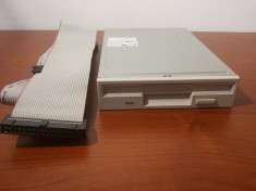 Unitate Floppy Disk FDD 3.5&amp;quot; 1.4MB interna, Sony MPF920-E + cablu ATA foto