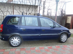 Opel Zafira foto