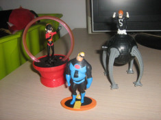 lot figurine Disney Pixar din desenul Incredibilii foto