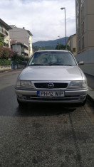 Opel Astra foto