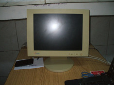 Vand monitor Fujitsu Siemens foto