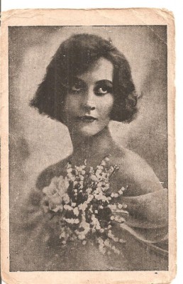 CPI (B5304) CARTE POSTALA - FEMEIE CU FLORI, BUST, EDITURA SOCEC, 1930 foto