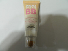 FOND DE TEN MAYBELLINE BB DREAM FRESH 5IN1- foto