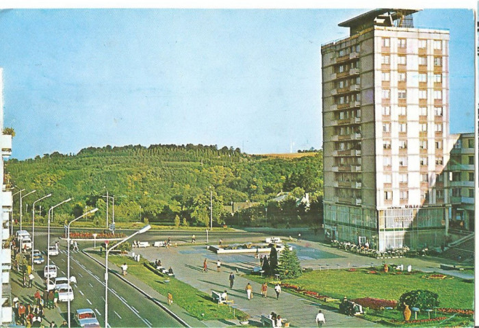 CPI (B5335) CARTE POSTALA - SUCEAVA, PIATA &quot;23 AUGUST&quot;, CIRCULATA 1976