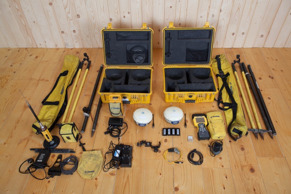 GPS Trimble R6 RTK GNSS (baza+rover) + controller + soft + PDL 450 ...