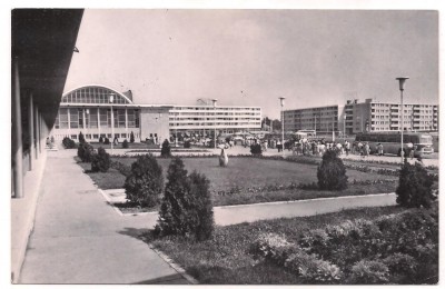 % carte postala (ilustrata)-CONSTANTA-Vedere din Piata Garii foto
