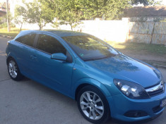 Opel Astra GTC foto