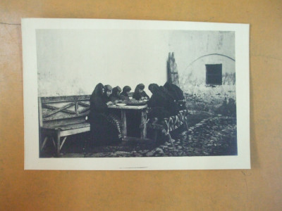 Manastirea Horezu Calugarite la lucru foto
