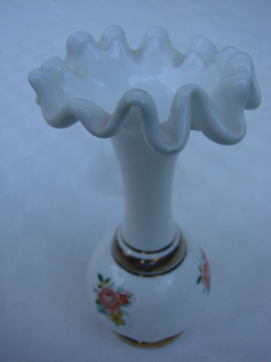 Impresionanta vaza din sticla opalina, pictata manual (3) foto
