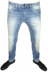 Blugi Conici DIESEL &amp;quot;SHIONER J&amp;quot; SLIM-SKINNY - MARIME: 14 (27) - Talie = 77 CM foto