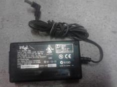 alimentator INTEL - 5 volti cu 1,5 amperi - foto