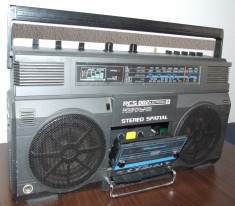 Radio CASETOFON Vechi STEREO SPATIAL RCS 002 foto