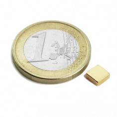 Magnet neodim bloc, 5x5x2 mm, putere 650 g, placat aur foto