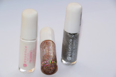 OJA CU SCLIPICI PENTRU NAIL ART PICTURA UNGHII ESSENCE TIP PAINTER foto