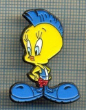 1243 NEW INSIGNA -PERSONAJE DE DESENE ANIMATE - TWEETY -starea care se vede