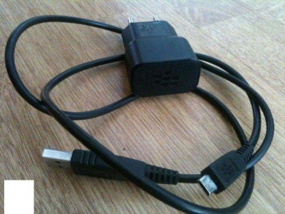 Incarcator BlackBerry Z10+cablu de date,ORIGINAL foto