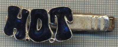 1323 NEW INSIGNA CU CLEMA - ARE INSCRIPTIA ,,H. O. T&amp;quot; -starea care se vede foto