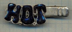 1312 NEW INSIGNA CU CLEMA - ARE INSCRIPTIA ,,H. O. T&quot; -starea care se vede