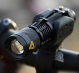 Far Bicicleta / Lanterna Ultra-Compacta cu ZOOM si Led CREE Q5