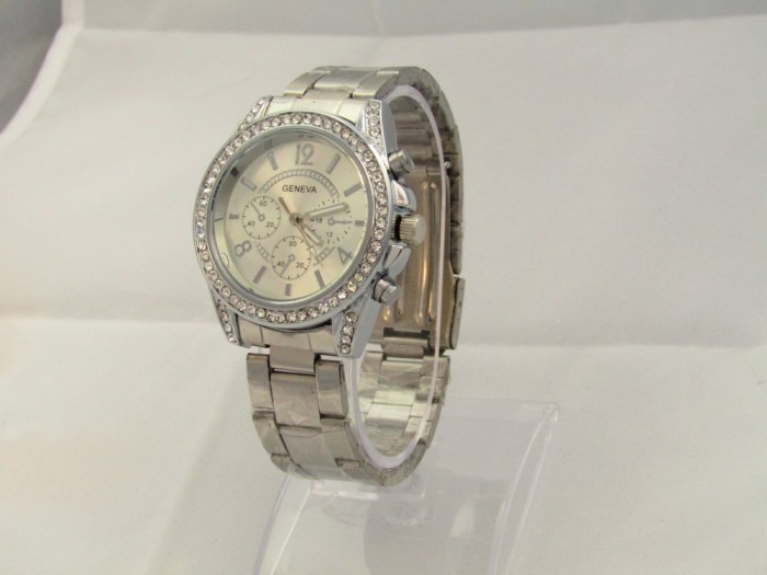 Ceas Dama Geneva Silver Edition Elegant + Cutie cadou foto mare Ceas Dama Geneva Silver Edition Elegant + Cutie cadou foto mare