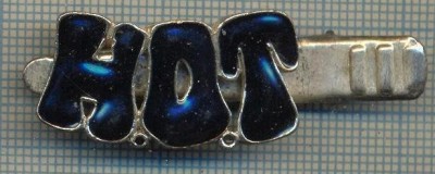 1334 NEW INSIGNA CU CLEMA - ARE INSCRIPTIA ,,H. O. T&amp;quot; -starea care se vede foto