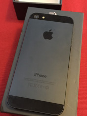 iPhone 5, Black, 16 GB, cu cutia originala si husa foto