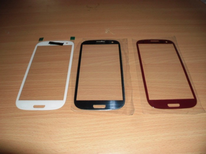 Pachet geam Samsung Galaxy S3 mini + acumulator + folie sticla