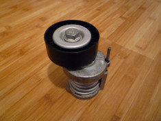 Intinzator rulment rola accesorii agregate curea transmisie Volkswagen Polo ! foto