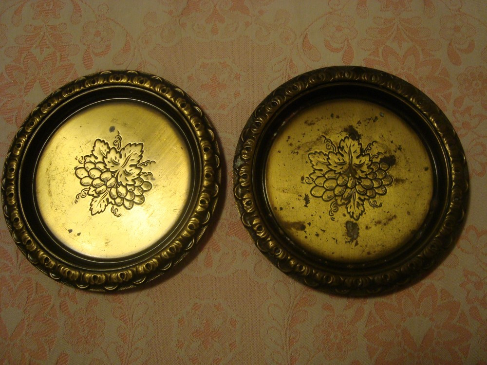 FARFURII DECORATIVE ALAMA - 2 buc ; diametru = 16.50 cm, Vase | Okazii.ro