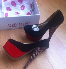 Vand pantofi Red Lips foto