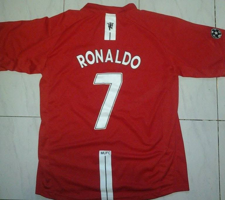 Tricou Manchester United- Cristiano Ronaldo,tricou de Champions League XL |  arhiva Okazii.ro