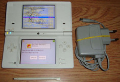 Nintendo DSi Modat 4GB(modelul cu 2 camere) foto