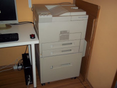 Imprimanta laser HP LaserJet 8100 N, meniu in Olandeza / Dutch + stand foto