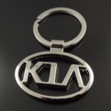 Breloc auto metalic argintiu pentru KIA + ambalaj cadou
