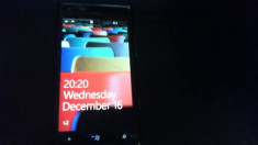 Nokia Lumia 900,Spart..dar functioneaza ca nou ! + 2 HUSE ,200 LEI URGENT ! foto