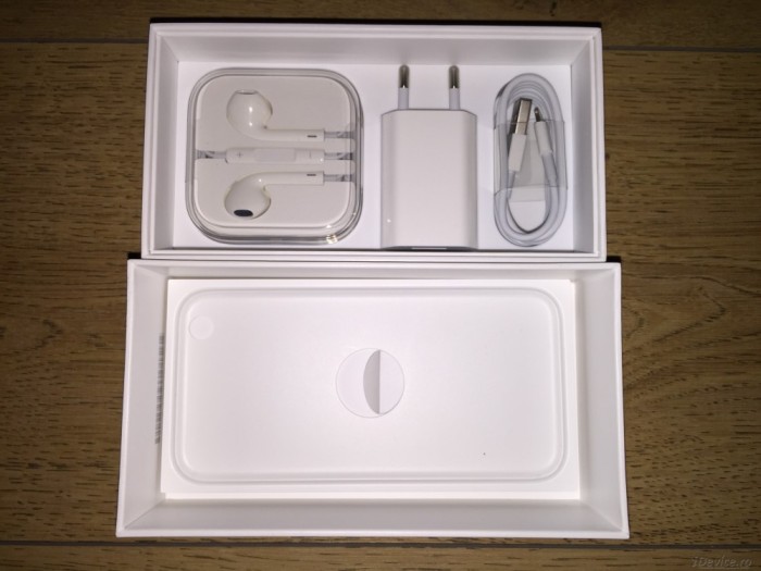 Incarcator priza+Cablu lightning ORIGINALE 100% NOI pt iPhone 5,5S,6,6S Incarcator priza+Cablu lightning ORIGINALE 100% NOI pt iPhone 5,5S,6,6S