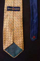 Cravata Tommy Hilfiger Made in USA ; 100% matase; 146 cm; impecabila, ca noua foto