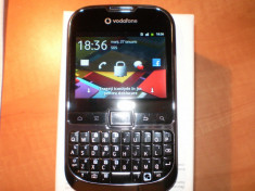 Smartphone ZTE P752D Vodafone Smart Chat foto