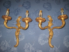 Set de 2 Aplice electrice pereche stil Rococo in bronz aurit in patina timpului, stare buna. foto