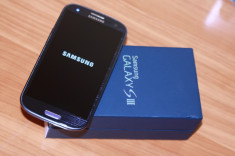 Samsung Galaxy S3 I9300 Pebble Blue 16Gb Neverlocked pachet complet in cutie + garantie si factura + husa foto