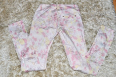 pantaloni roz elastici flori floral mar 28 foto