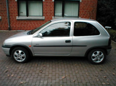 opel corsa,2000 foto