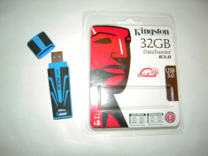 Promotie: Memorie externa USB 3.0 Kingston DataTraveler R30, 32GB, albastru-negru foto