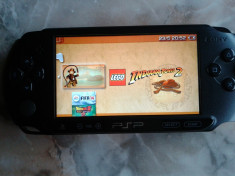 vand PSP E 1004,playstation portabil SONY,modat,53 jocuri,card 32 gb,husa,alimentator foto
