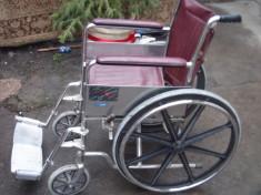 Vand carut ( scaun ) cu rotile pentru persoane cu dizabilitati 600 ron negociabil foto